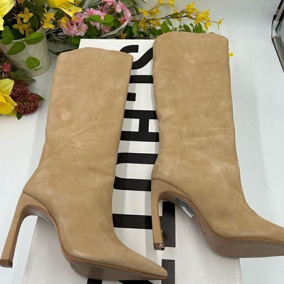 SOLD!!!!!!!!       Women’s Schutz suede boots tan size 6.5 made in Brazil - Picture 1 of 7